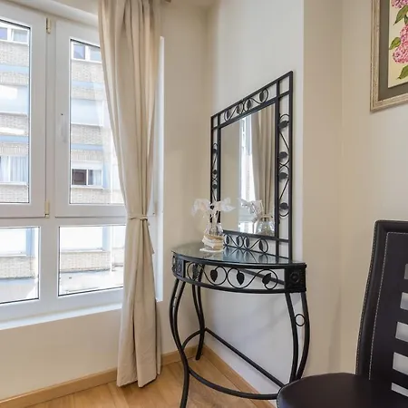 아파트 Santiago Lopez -wifi-plaza De Garaje 프라비아