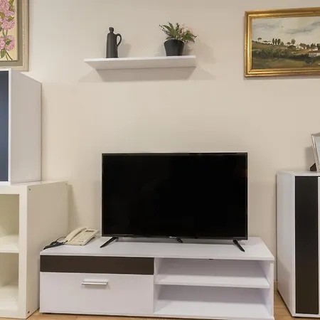 Santiago Lopez -wifi-plaza De Garaje 아파트 프라비아