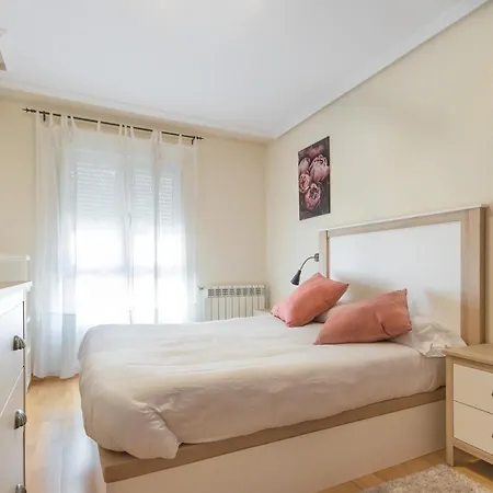Apartment Santiago Lopez -wifi-plaza De Garaje Pravia